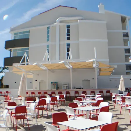 Hotel Gara Golf & 4*