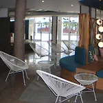 Gara Golf & فندق